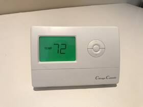 Chicago Controls Hc7372 Landlord Thermostat -heat And Ac