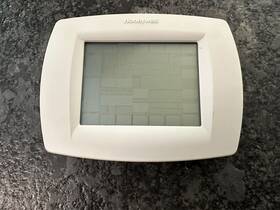 Th9421c1004 Honeywell Visionpro Thermostat - White
