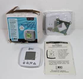 E055-71520301 Iec Programmable 7 Day Thermostat For 2 Or 4 Pipe Fan Coil Systems