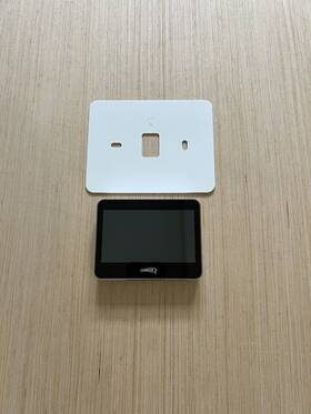 104513-01 Lennox 13h14 Comfortsense 7500 Multi Stage Thermostat Not Tested