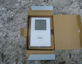 S55624-h105 Siemens Qmx3.p34 New White Room Operator Unit With Temperature Sensor