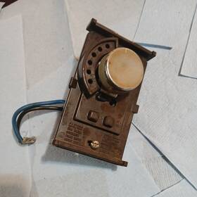 Trane #13510084 Thermostate Wall Mount Type 8538 Model 2 Wire