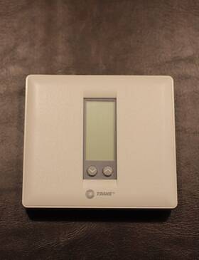 Baystat037a Trane Used Thermostat - 2-stage Gas Heat Cooling