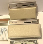Honeywell T8200A1004 Microelectronic Chronotherm Furnace Thermostat & Base,. Fixed Price $20.00.