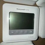 Honeywell TH421OU2002 Programmable (thermostat Only) New (open Box). Fixed Price $21.75.