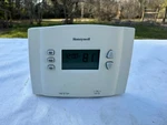 Honeywell RTH221B1021 Programmable Thermostat Digital Home Ac Heat Wall Unit. Fixed Price $15.00.