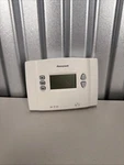 Honeywell RCT8103A1007 Programable 7-DAY Backlit Thermostat. Fixed Price $23.70.