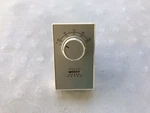 Columbus Electric ETD9STGS Single Pole Heat/ Cool Thermostat. Fixed Price $21.00.