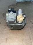 Robertshaw 7000BER Hvac Furnace Gas Valve 300-501-502 4004A52H03. Fixed Price $145.00.