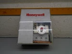 New No Box T7075B1006 Honeywell Thermostat W22. Fixed Price $39.00.