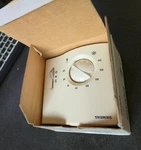 Siemens RAA40U Thermostat 2 Wire Manual Changeover (heat / Off Cool). Fixed Price $54.99.