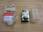 Honeywell TP970A2004 Pneumatic Thermostat 60-90F Pipe. Fixed Price $325.78.
