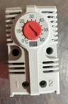 Nito PTV-M61B Thermostat 0-60C 125/250V-AC Nos Surplus Original Box. Fixed Price $211.00.