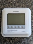 Honeywell TH411OU2005 Proseries Digital Programmable Thermostat. Fixed Price $9.99.
