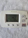 Honeywell TH6220D1028 Focuspro Programmable Large Display Thermostat 2H/2C. Fixed Price $19.99.